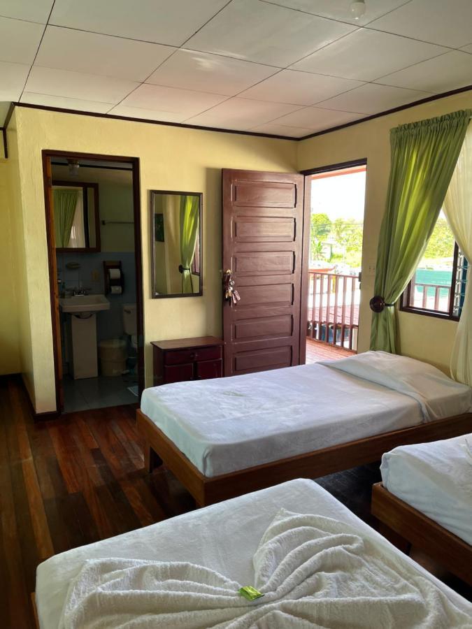 Hotel Sierpe River- Oleaje Sereno מראה חיצוני תמונה