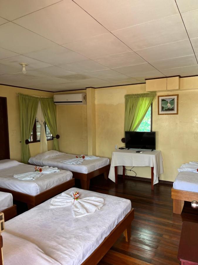 Hotel Sierpe River- Oleaje Sereno מראה חיצוני תמונה