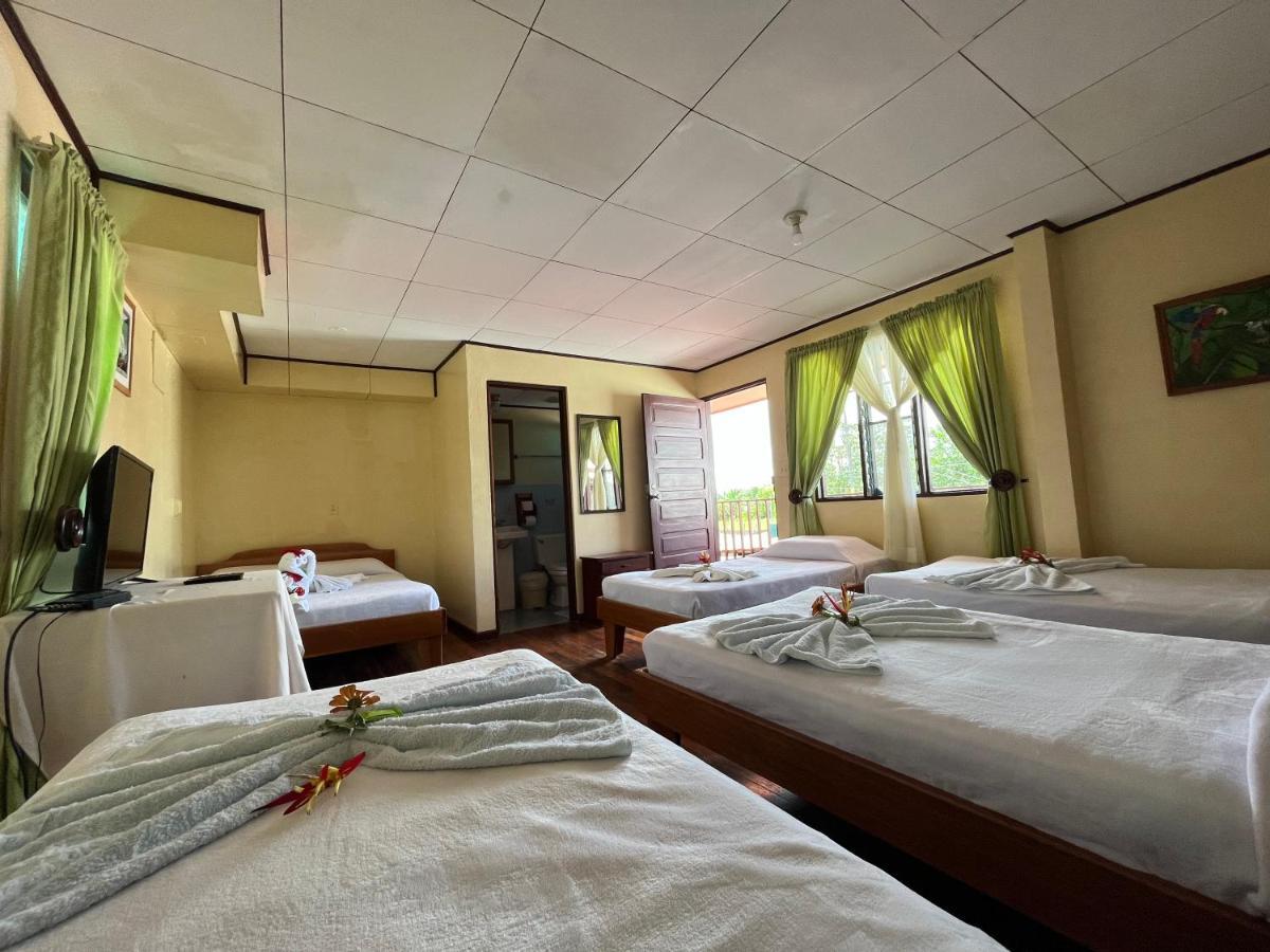 Hotel Sierpe River- Oleaje Sereno מראה חיצוני תמונה