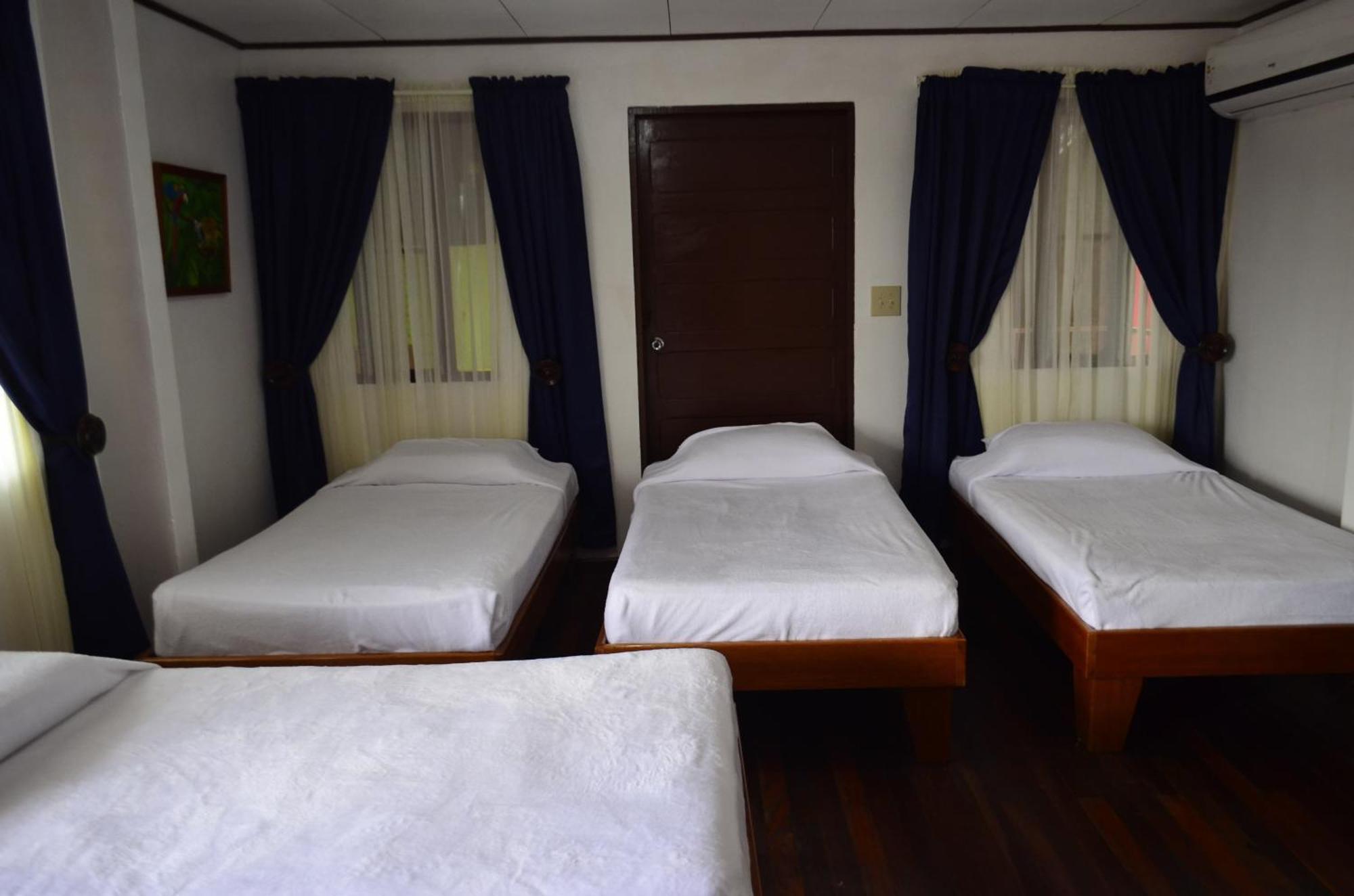 Hotel Sierpe River- Oleaje Sereno מראה חיצוני תמונה